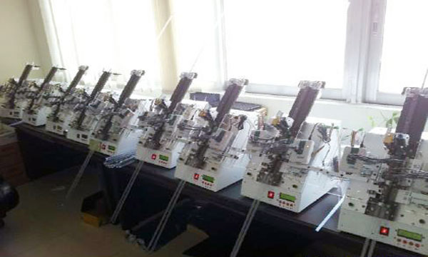 自動(dòng)燒錄設(shè)備1 自動(dòng)燒錄設(shè)備1